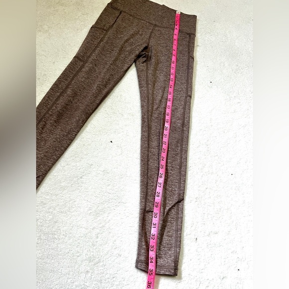 Offline by Aerie The Hugger Legging Hi-Rise Tight - Medium - Picture 4 of 10
